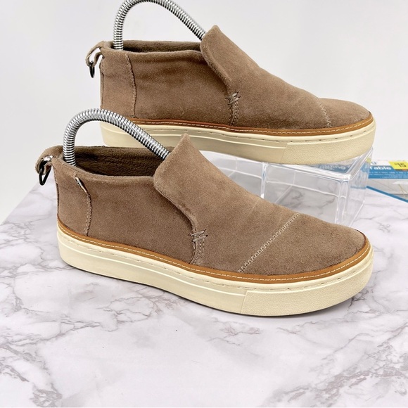 TOMS Paxton Ankle Sneaker Light Taupe Suede Size 7 Casual Comfy Slip On Cushion - Picture 1 of 10